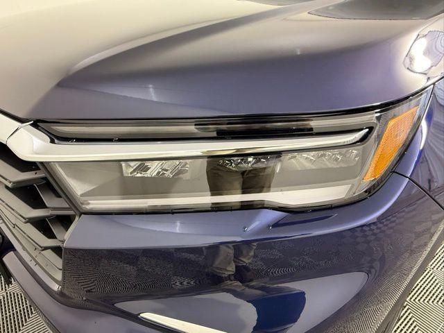 new 2025 Honda Pilot car, priced at $44,995