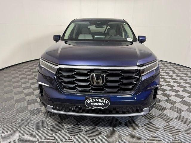 new 2025 Honda Pilot car, priced at $44,995