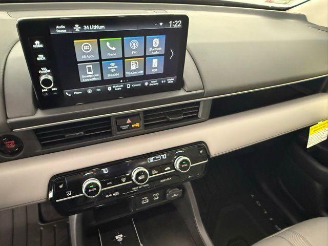 new 2025 Honda Pilot car, priced at $44,995