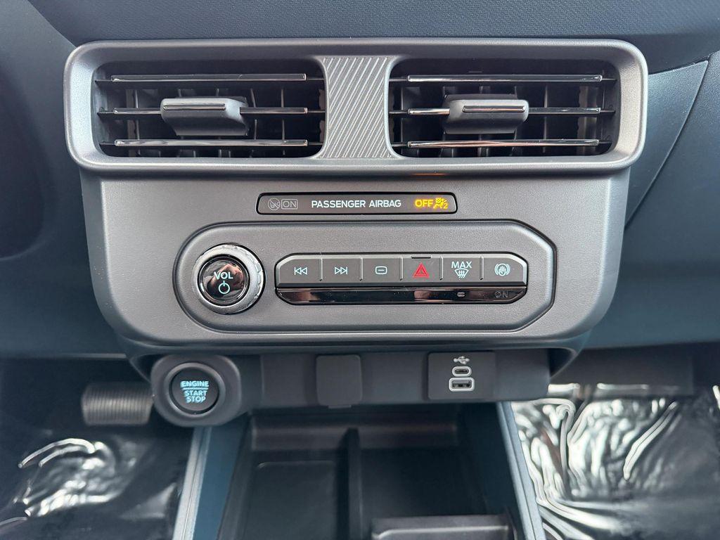 new 2025 Ford Maverick car, priced at $35,419