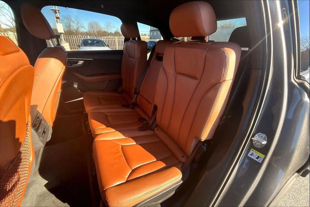 used 2021 Audi Q7 car, priced at $26,520