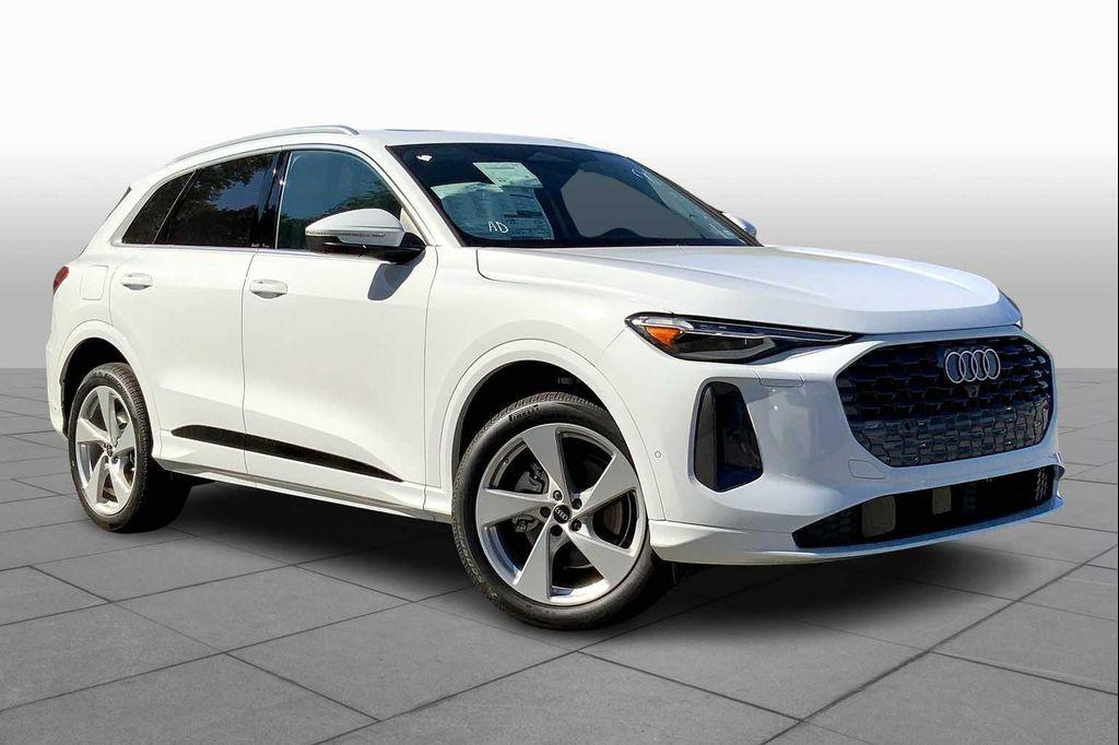 new 2025 Audi Q5 car, priced at $59,945
