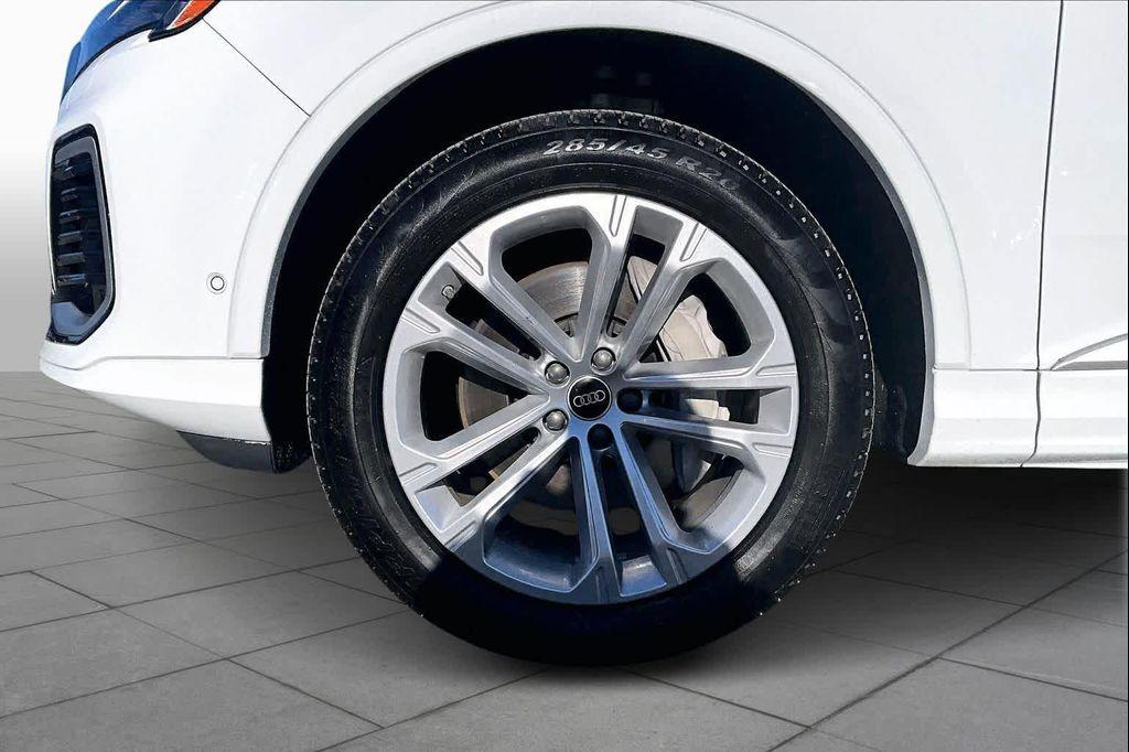 used 2025 Audi Q7 car, priced at $58,920