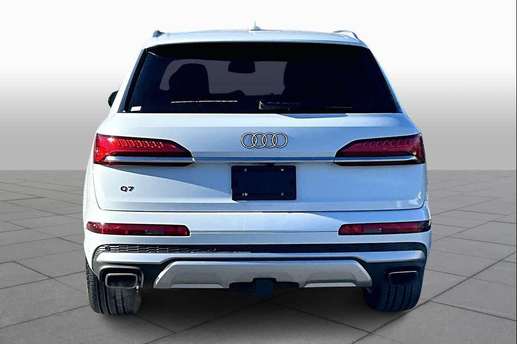used 2025 Audi Q7 car, priced at $58,920