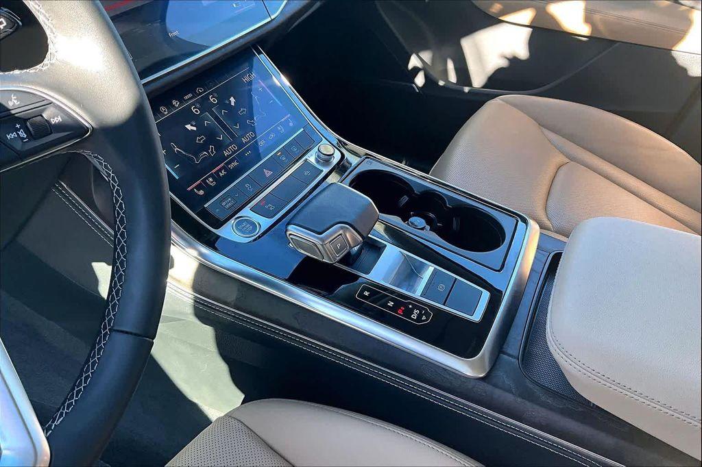 used 2025 Audi Q7 car, priced at $58,920