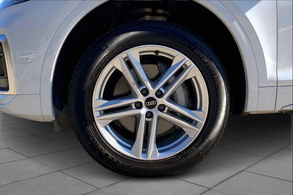 used 2024 Audi Q5 car, priced at $41,120