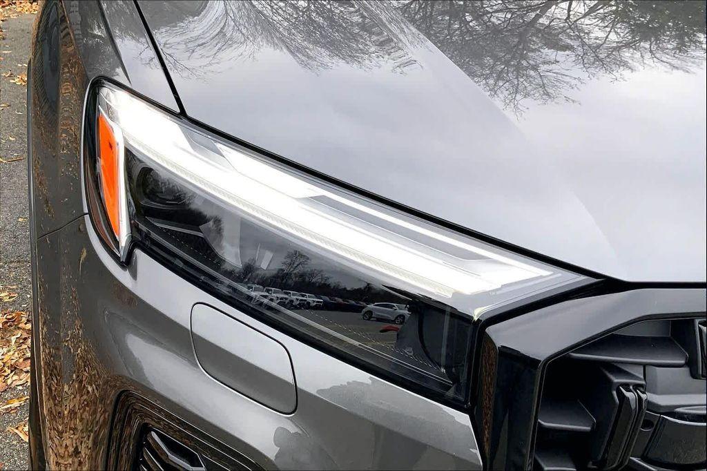new 2026 Audi Q7 car, priced at $73,745