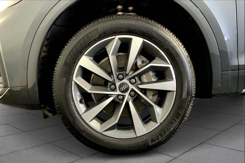 used 2021 Audi Q5 car, priced at $25,420