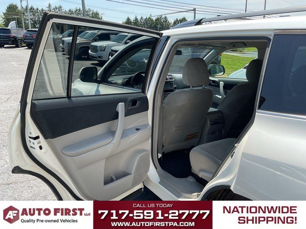 used 2013 Toyota Highlander car, priced at $12,799