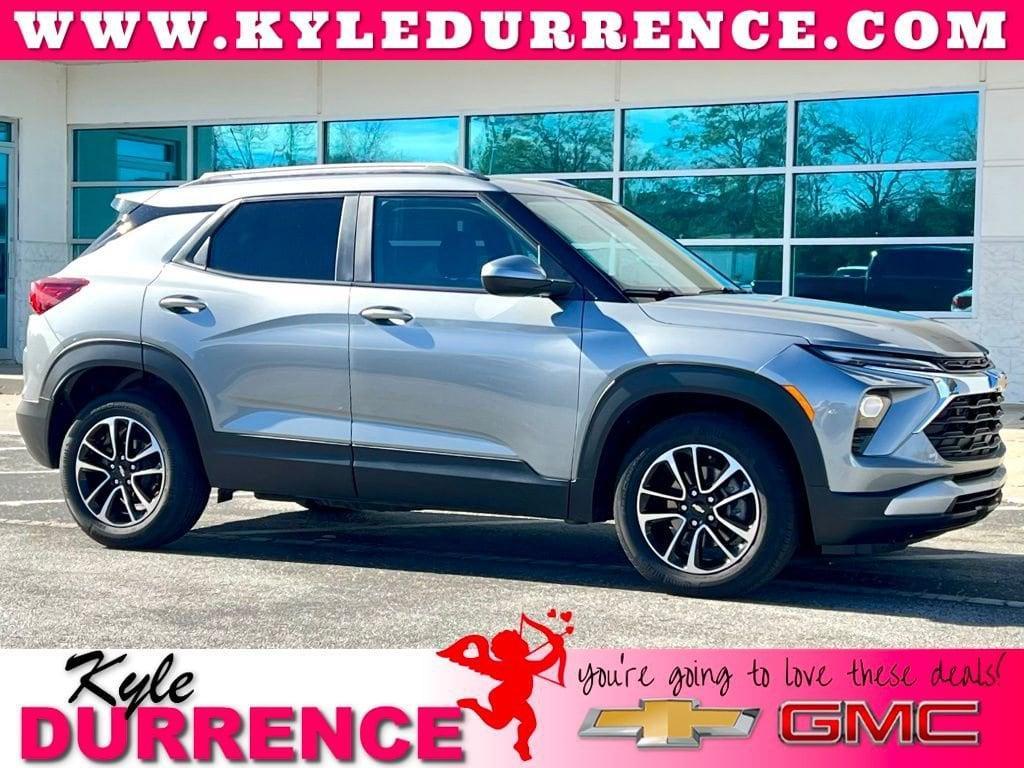 used 2025 Chevrolet TrailBlazer car, priced at $20,864