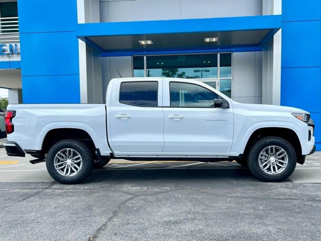 new 2025 Chevrolet Colorado car, priced at $33,630