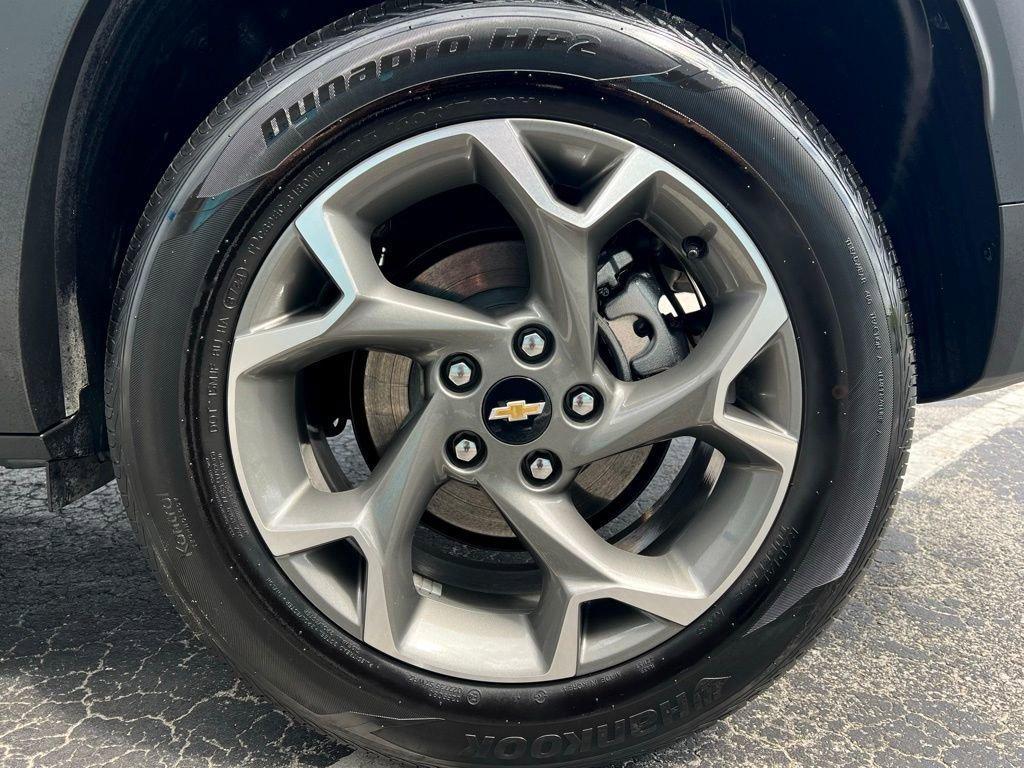 used 2025 Chevrolet Trax car, priced at $22,244