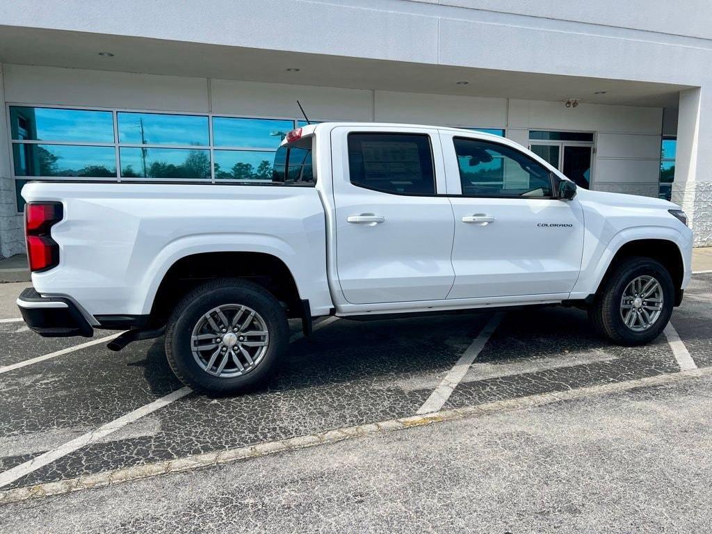new 2026 Chevrolet Colorado car, priced at $38,995