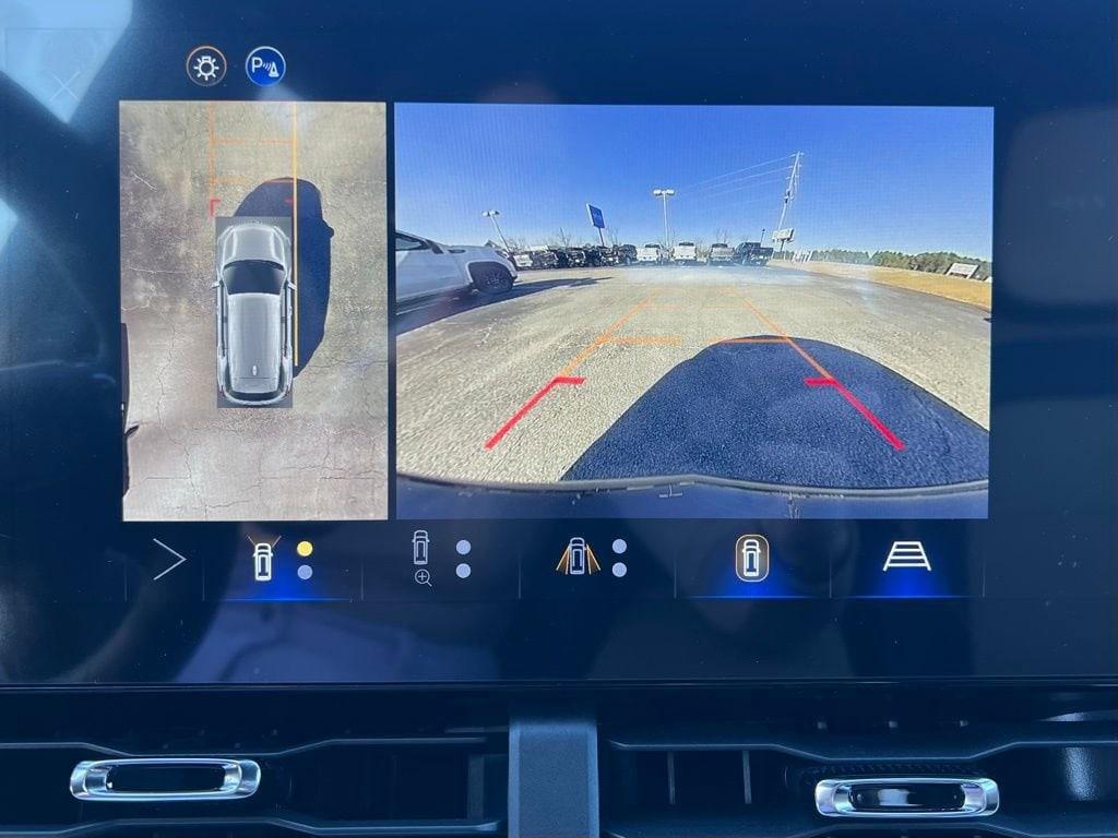 new 2026 Chevrolet Equinox car, priced at $34,290