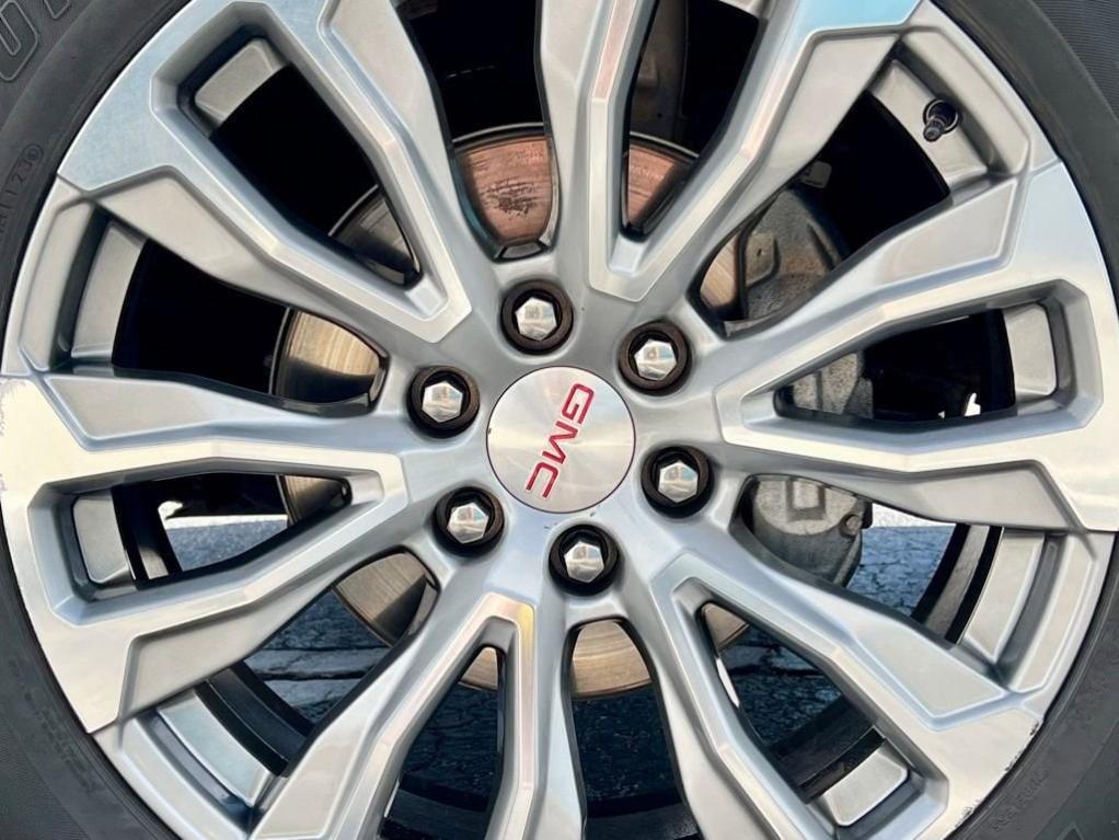 used 2021 GMC Yukon car, priced at $43,995