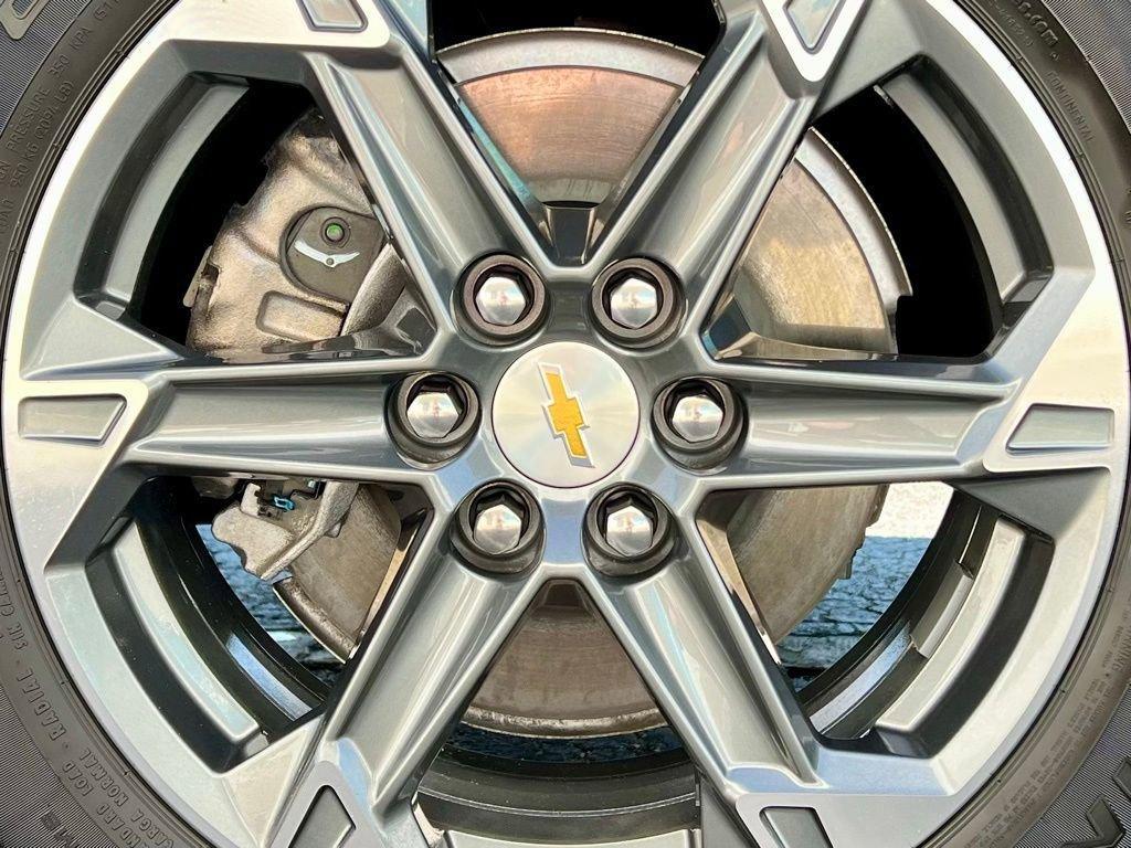 used 2025 Chevrolet Blazer car, priced at $26,888