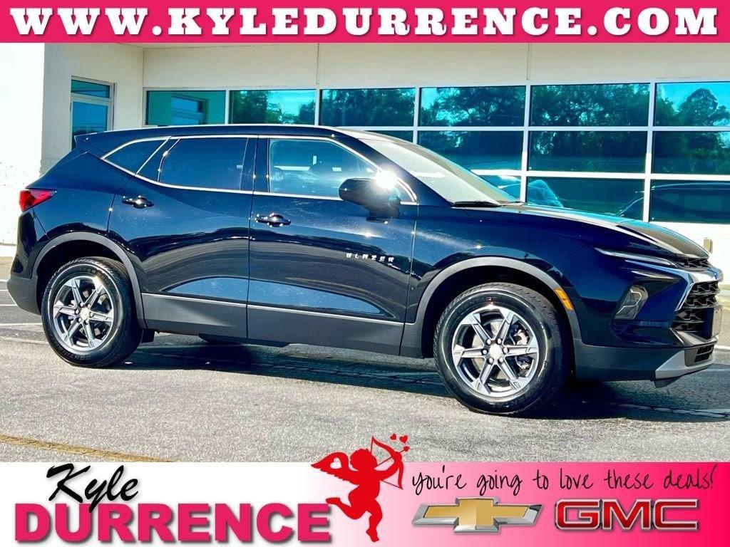used 2025 Chevrolet Blazer car, priced at $26,888