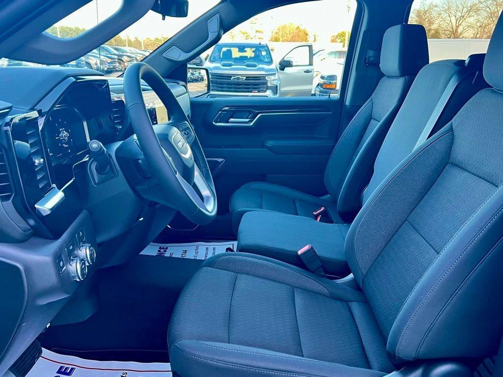 new 2026 GMC Sierra 1500 car, priced at $49,235