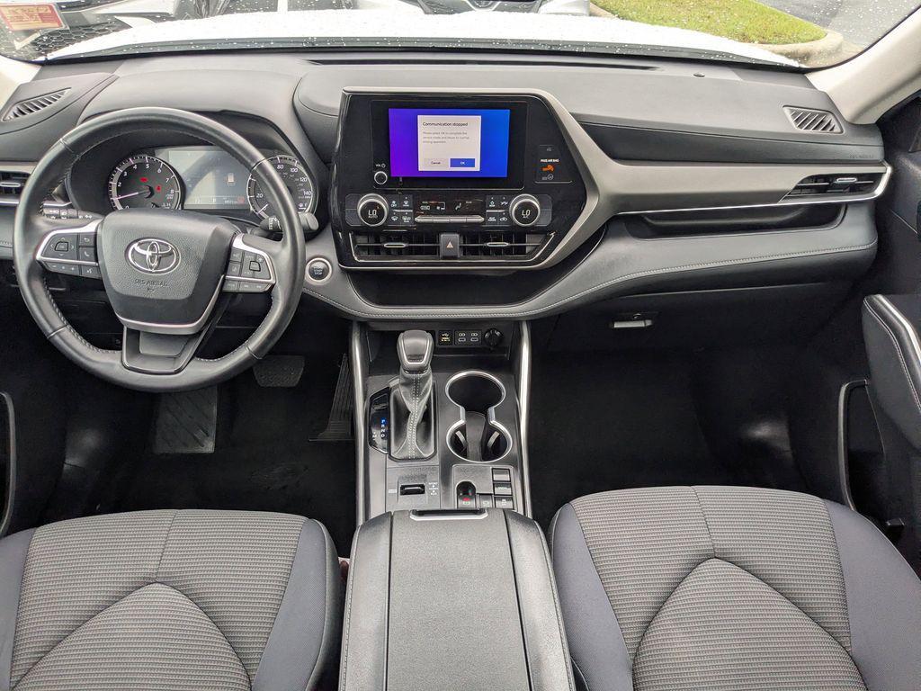 used 2024 Toyota Highlander car, priced at $36,220