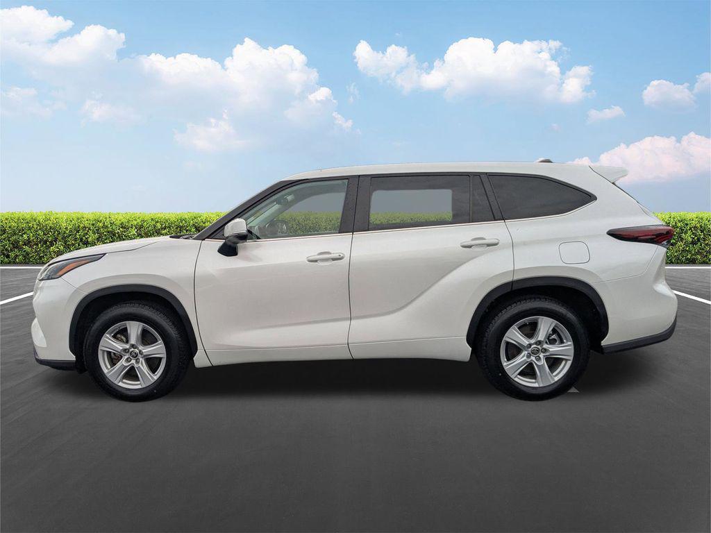 used 2024 Toyota Highlander car, priced at $36,220