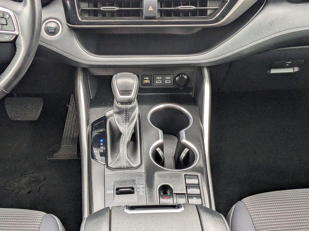 used 2024 Toyota Highlander car, priced at $36,220