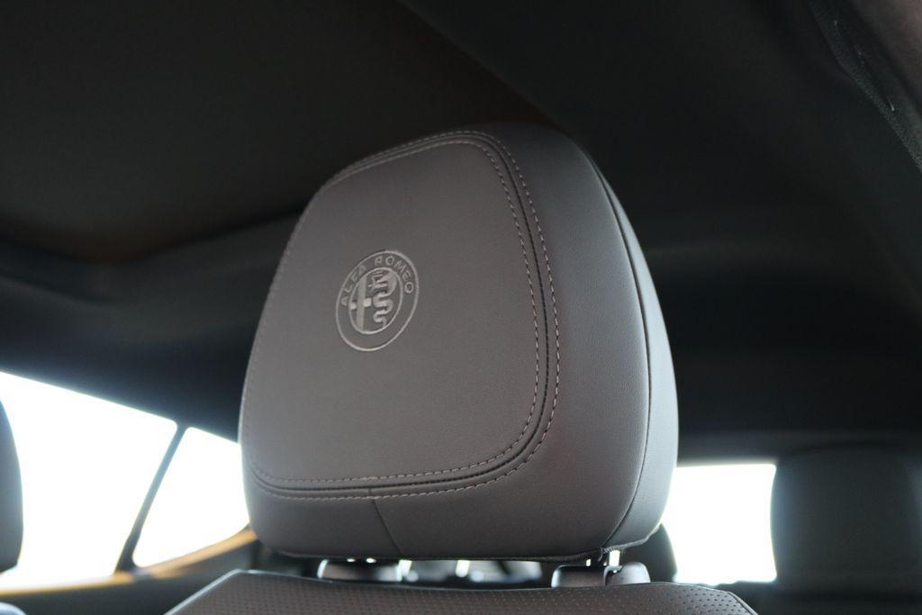 new 2025 Alfa Romeo Tonale car, priced at $41,185