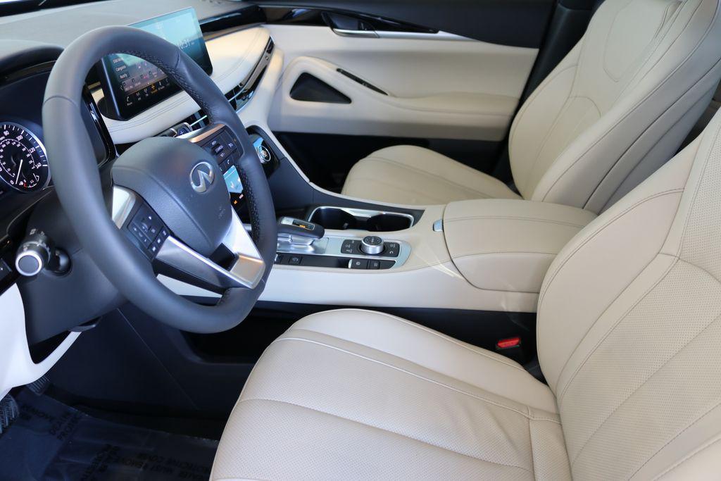 used 2025 INFINITI QX60 car, priced at $38,999