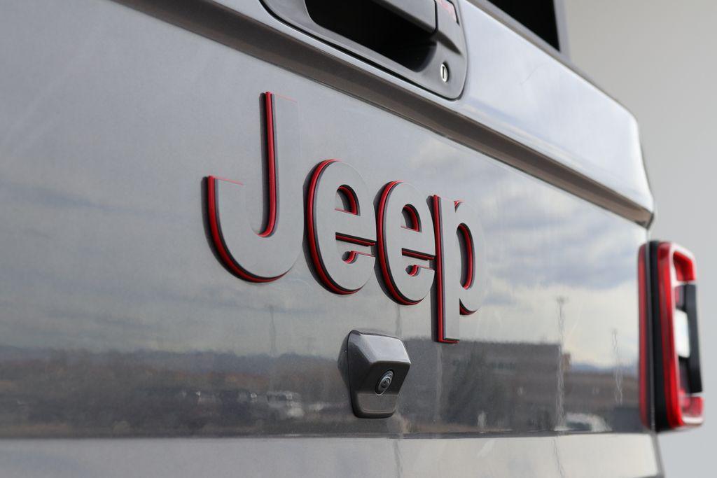 used 2022 Jeep Gladiator car, priced at $41,999