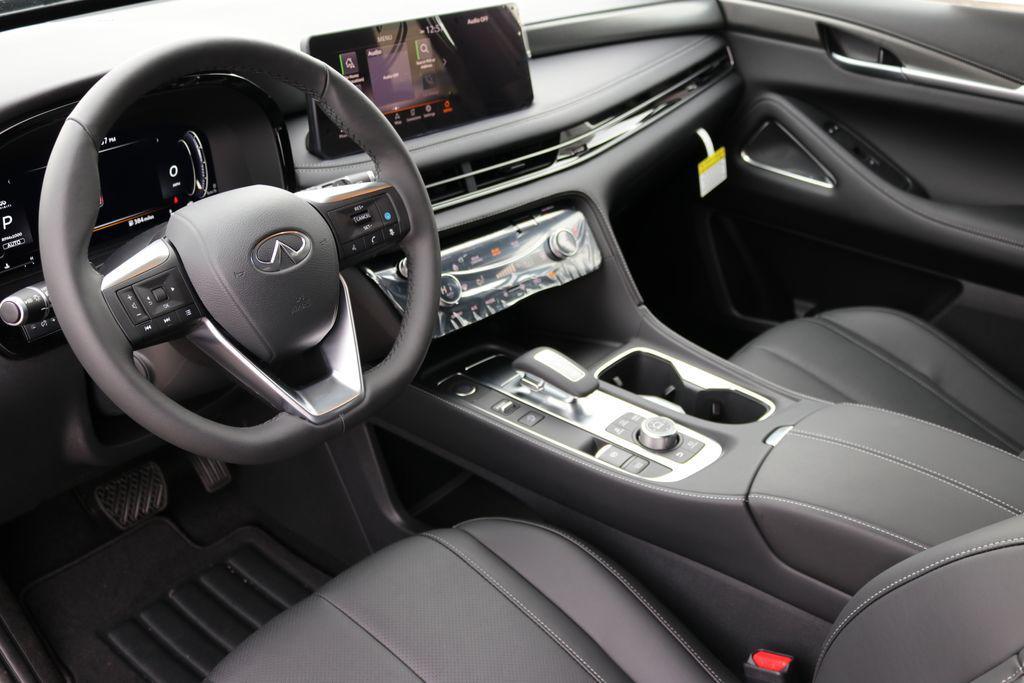 used 2025 INFINITI QX60 car, priced at $44,999