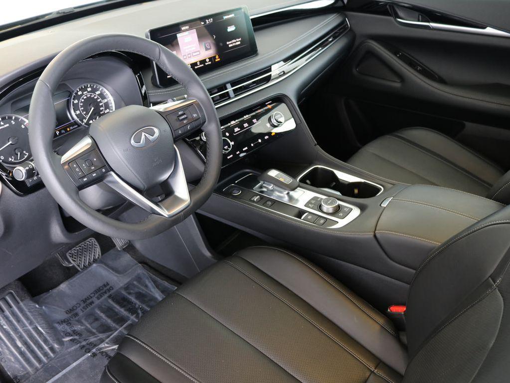 used 2025 INFINITI QX60 car, priced at $39,000