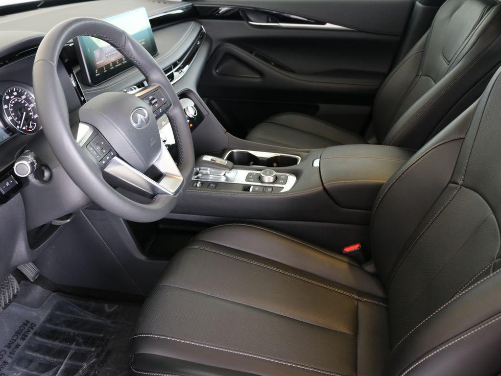 used 2025 INFINITI QX60 car, priced at $39,000