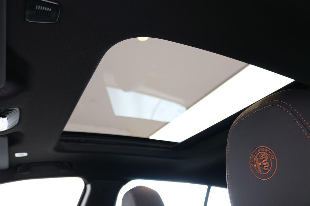 new 2025 Alfa Romeo Tonale car, priced at $46,475