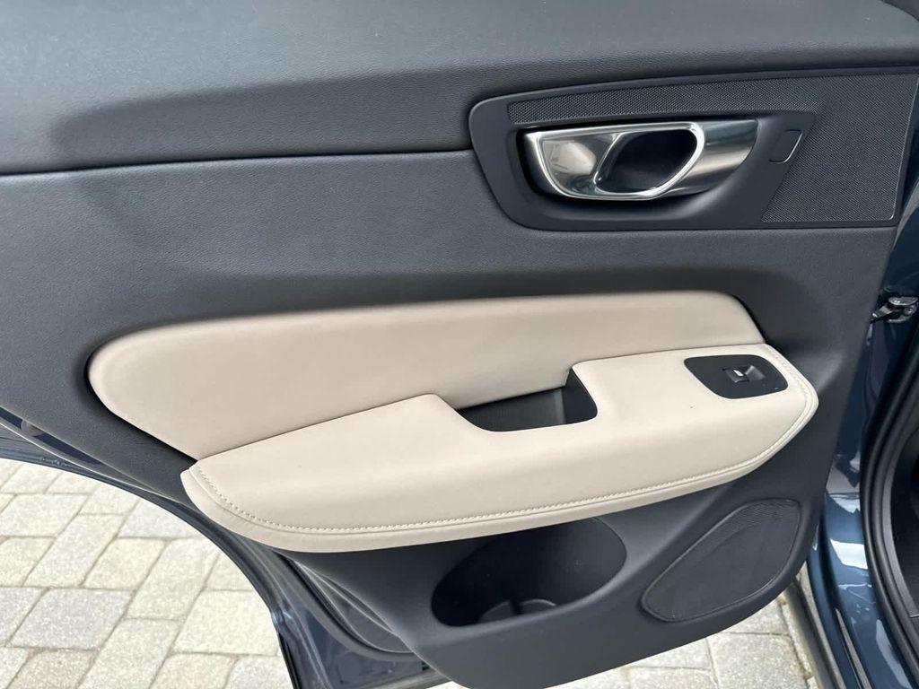 new 2026 Volvo XC60 car, priced at $59,290