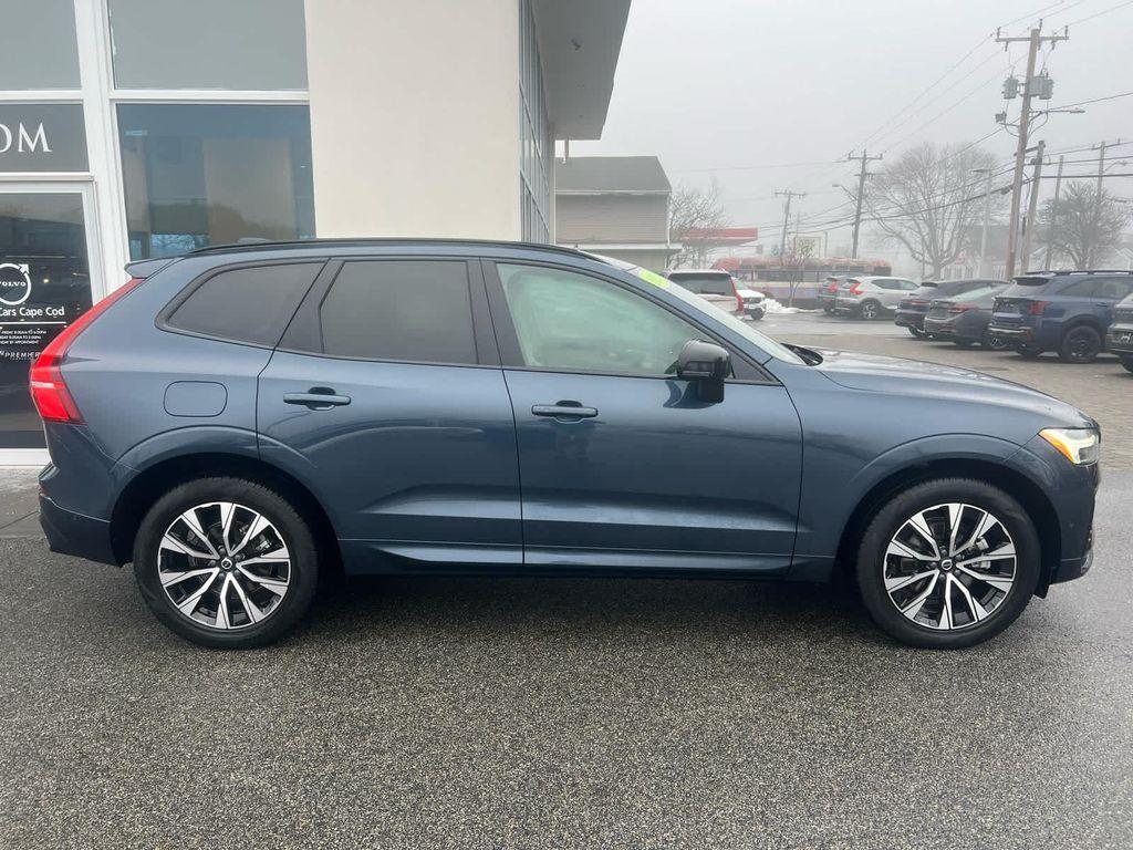 used 2023 Volvo XC60 car, priced at $34,400