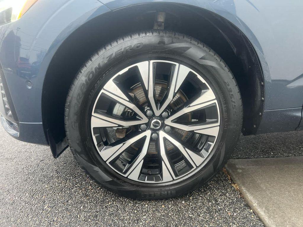 used 2023 Volvo XC60 car, priced at $34,400