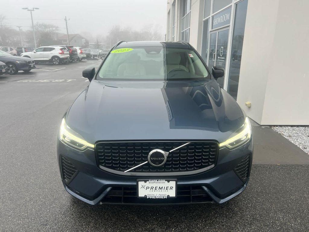 used 2023 Volvo XC60 car, priced at $34,400