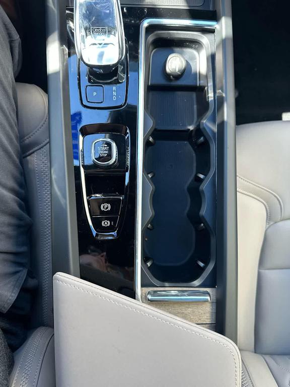 new 2026 Volvo XC60 car, priced at $59,084