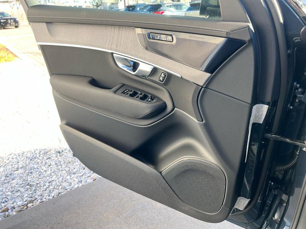 new 2026 Volvo XC90 car, priced at $73,737