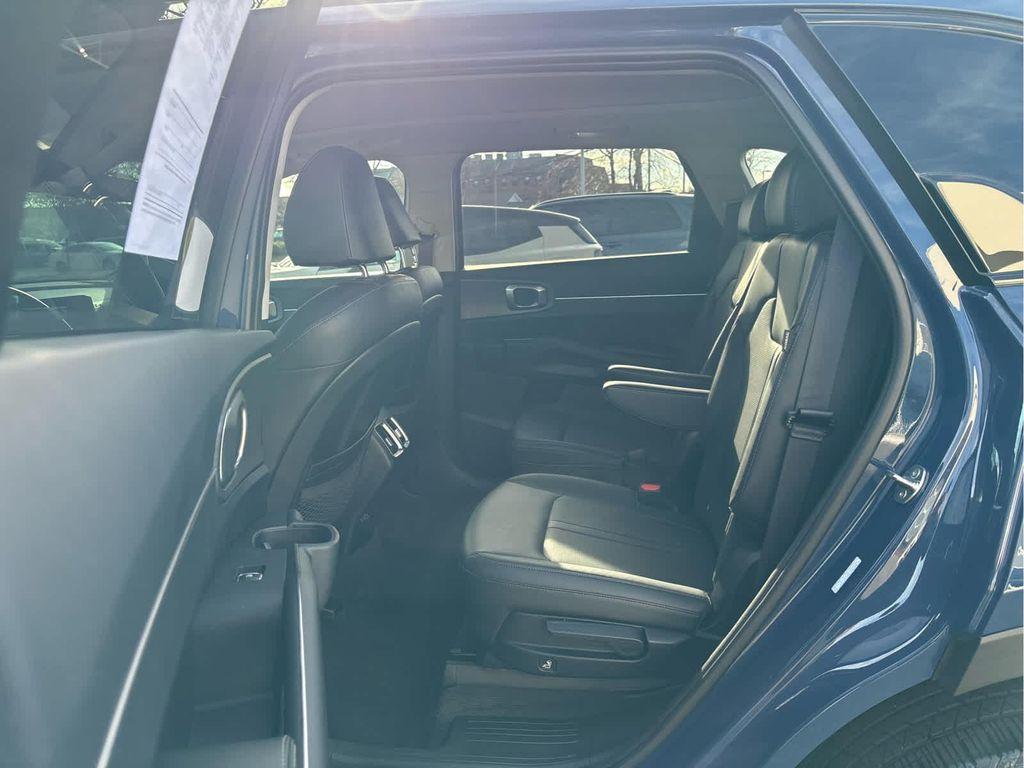 used 2024 Kia Sorento car, priced at $32,600