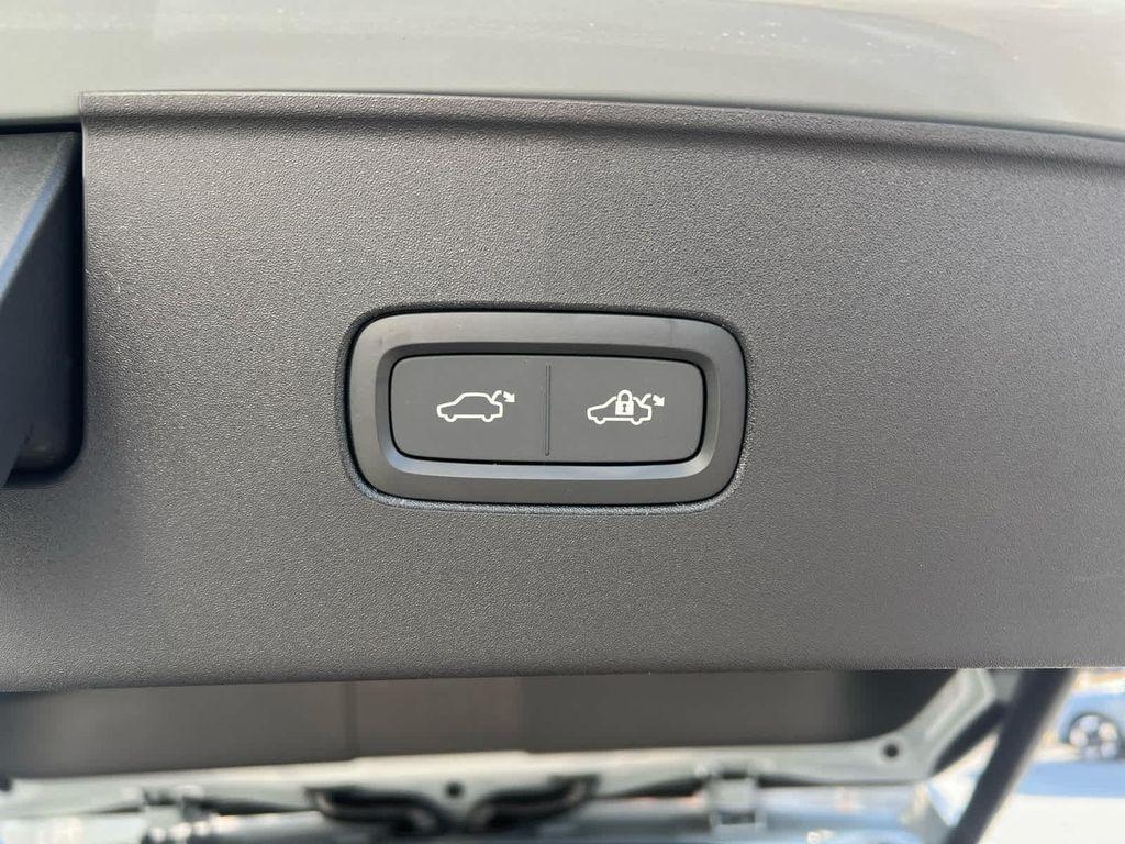 new 2025 Volvo EX90 car, priced at $77,975