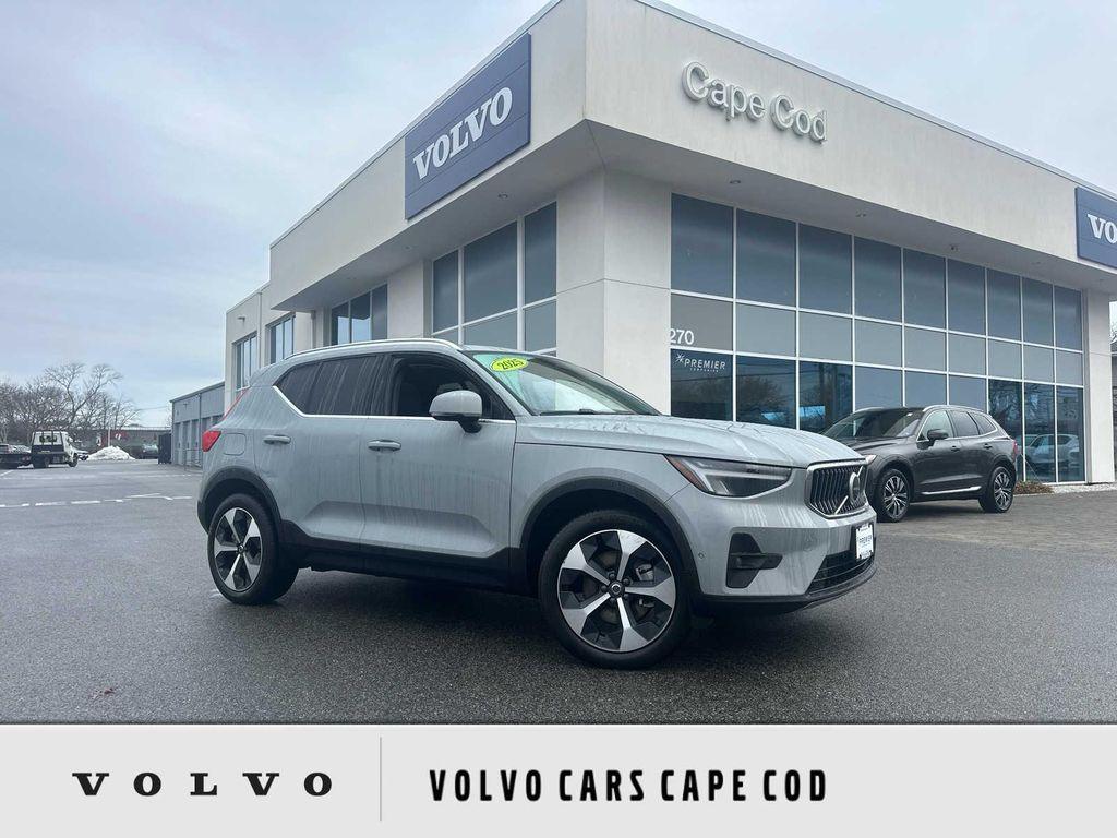 used 2025 Volvo XC40 car, priced at $29,200