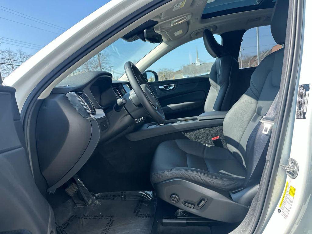 used 2025 Volvo XC60 car, priced at $37,700