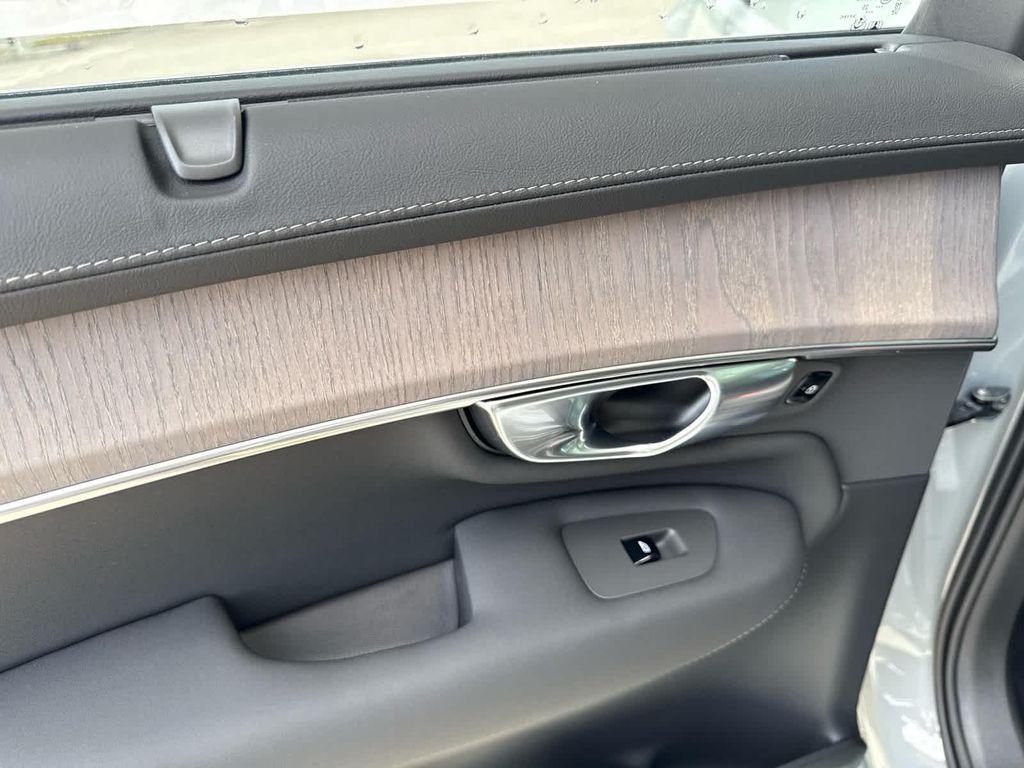 new 2026 Volvo XC90 car, priced at $75,155