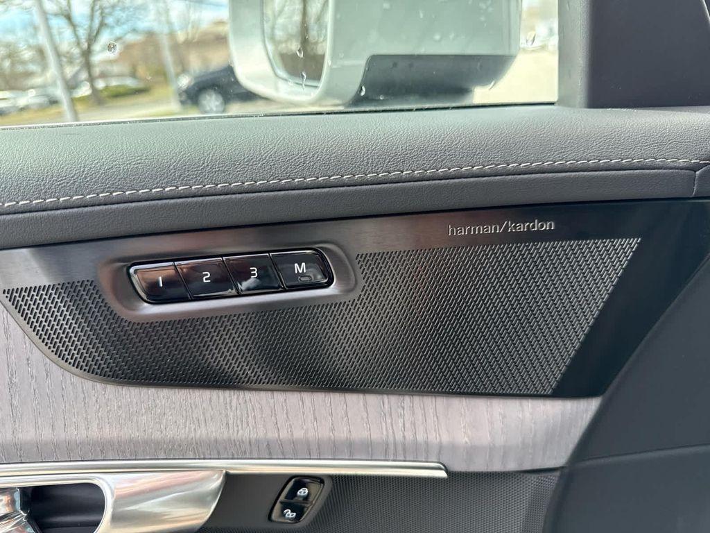 new 2026 Volvo XC90 car, priced at $75,155