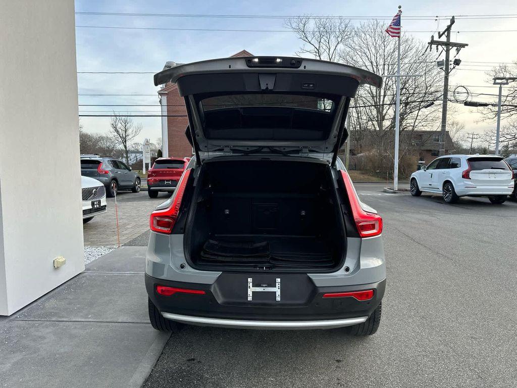 used 2025 Volvo XC40 car, priced at $27,900