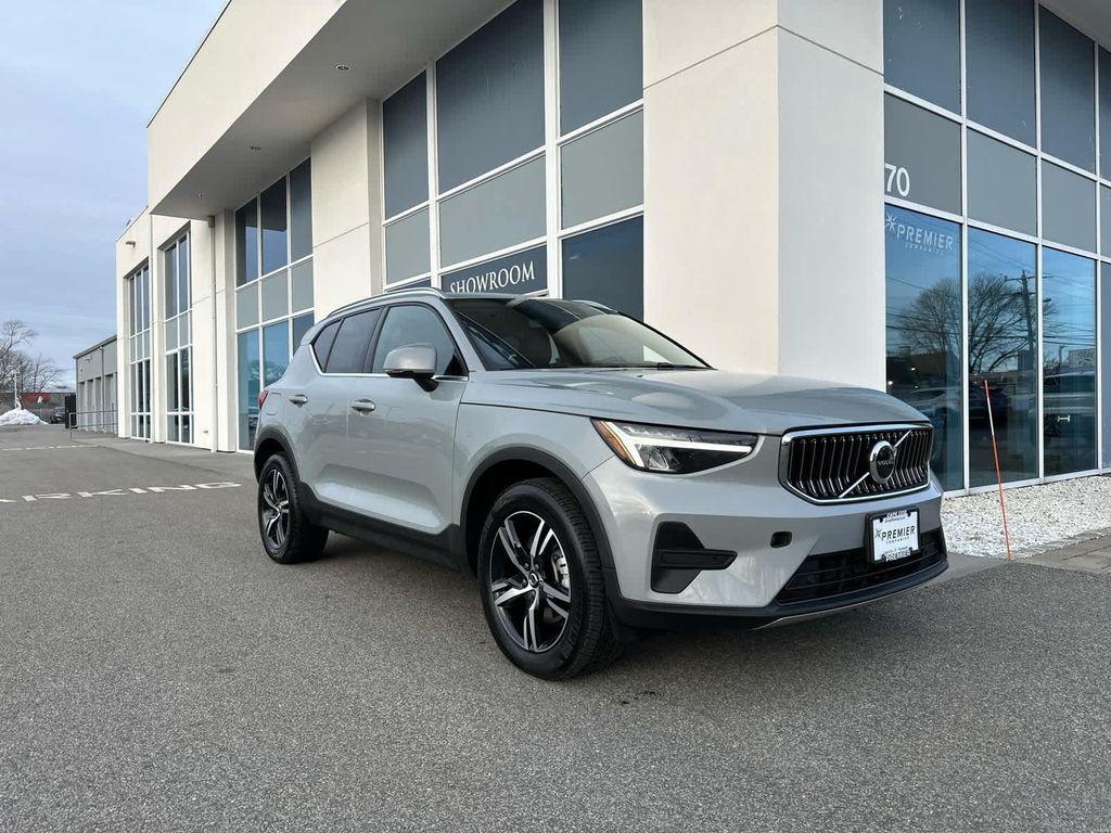 used 2025 Volvo XC40 car, priced at $27,900