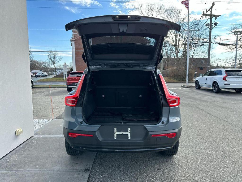 used 2023 Volvo XC40 car, priced at $28,900