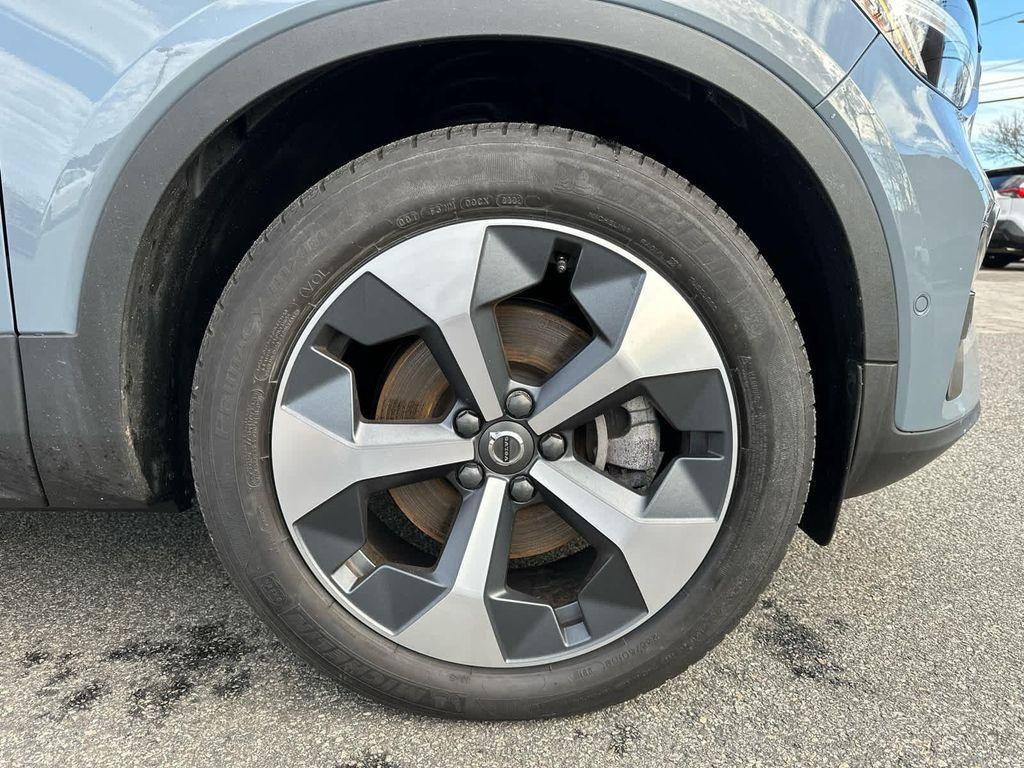 used 2023 Volvo XC40 car, priced at $28,900