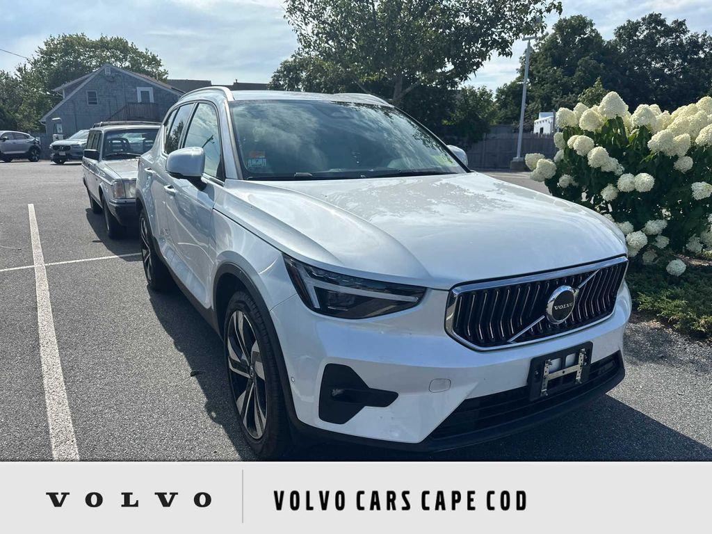 used 2023 Volvo XC40 car, priced at $35,594