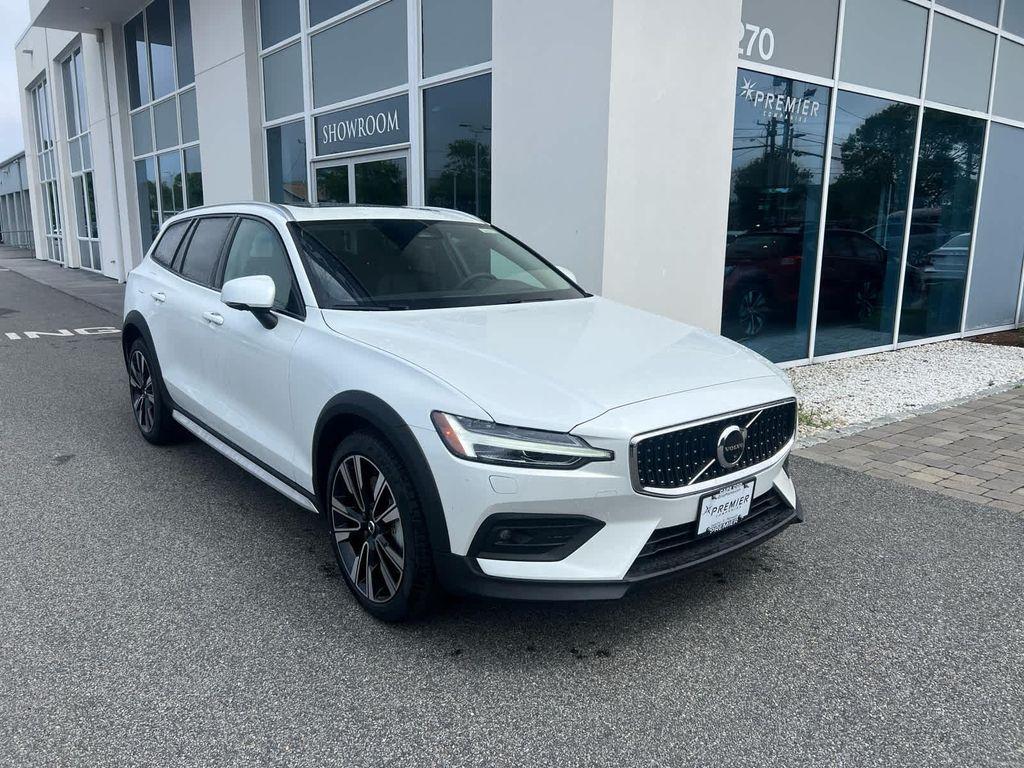 new 2025 Volvo V60 Cross Country car, priced at $58,905